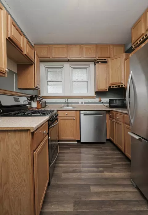302 E Tiffin St, Willard, OH 44890 photo 7
