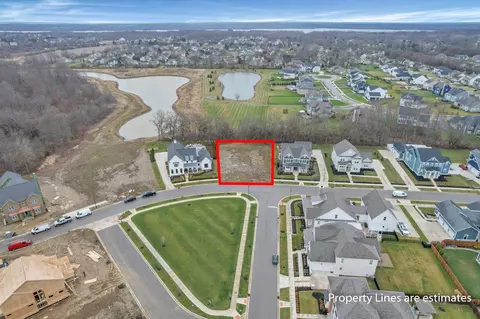 5561 Maple Dr, Lewis Center, OH 43035