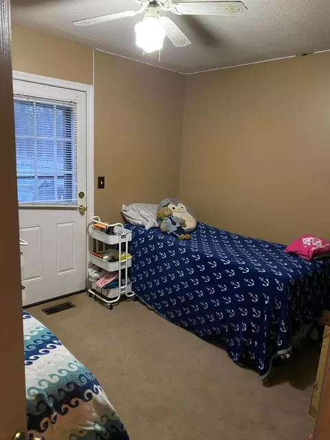 168 E Postal Ave, Newark, OH 43055 photo 10