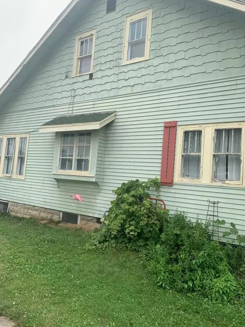 210 Heath Rd, Heath, OH 43056