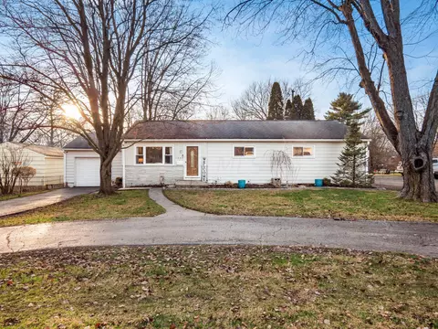 1047 Lancaster Ave, Reynoldsburg, OH 43068