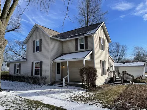 215 E South St, Sedalia, OH 43151