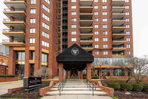 155 W Main St #1703, Columbus, OH 43215