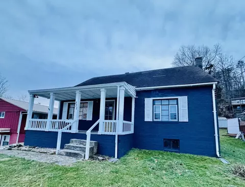871 Mohican Ave, Logan, OH 43138
