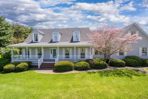 2225 Ginger Ln, Washington Court House, OH 43160