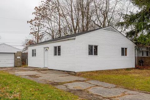 3048 Woodway Rd, Columbus, OH 43207