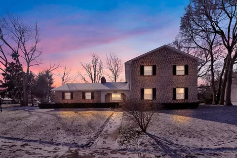 1261 Youngland Dr, Columbus, OH 43228