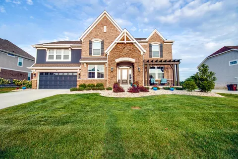 2737 Voss Dr, Delaware, OH 43015