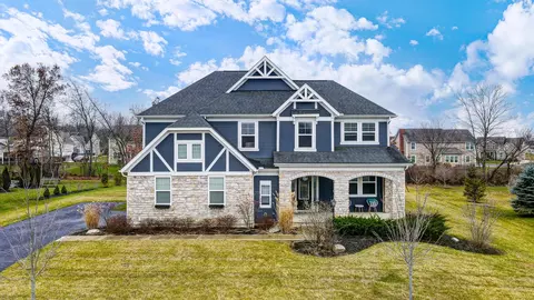 6090 Brookview Manor Dr, Galena, OH 43021