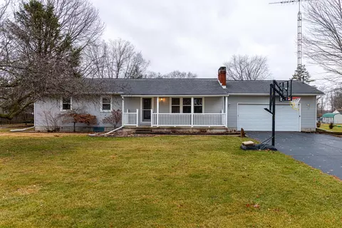 5680 Monat Dr, Galion, OH 44833
