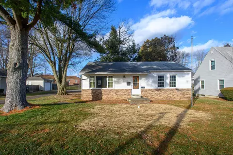 1196 Wintermute Ave, Newark, OH 43055