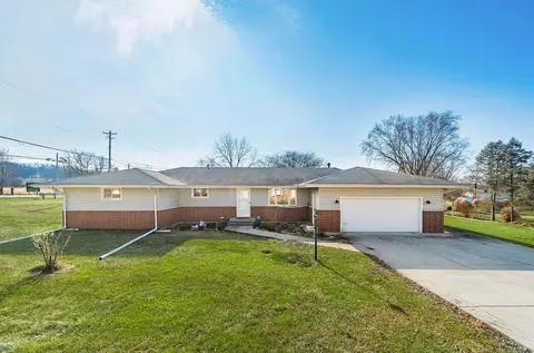 577 Donovan Dr NE, Newark, OH 43055