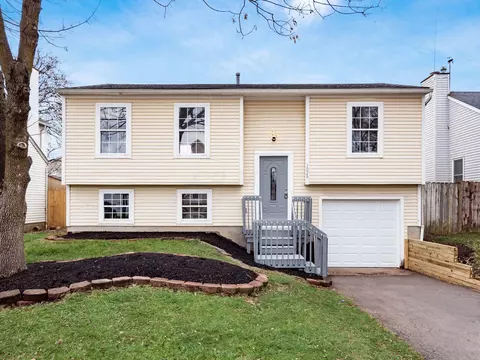 1028 Lavender Ln, Columbus, OH 43207