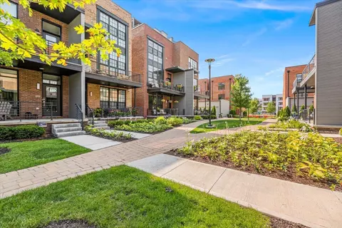 291 Neruda Ave, Columbus, OH 43215