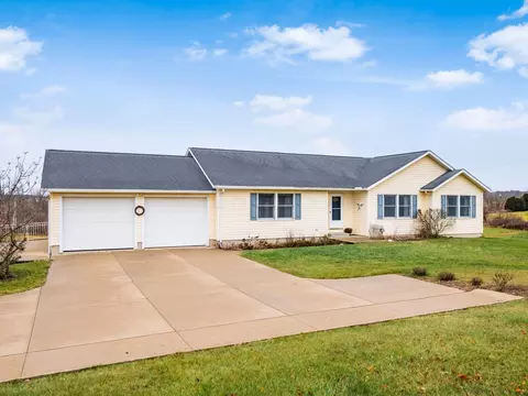 11841 Airport Rd, Mount Vernon, OH 43050