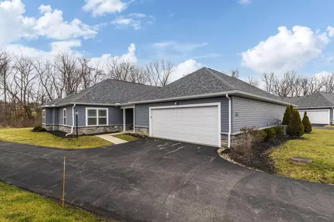 1387 Epworth Forest Dr, Lancaster, OH 43130