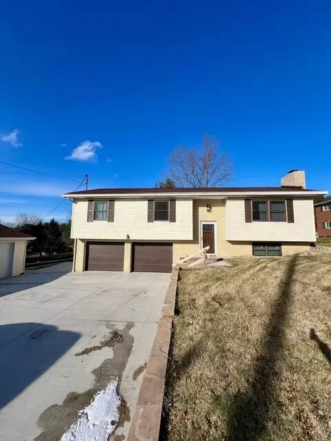 445 Sandhill Rd, Marietta, OH 45750