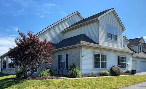 122 Maple Leaf Dr, Johnstown, OH 43031