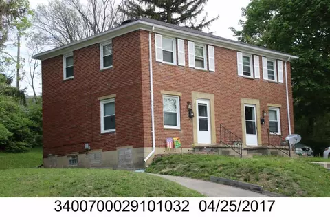 1135 Cedarview Dr, Springfield, OH 45503