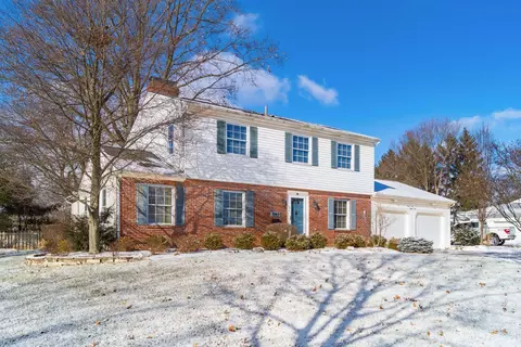 3989 Ritamarie Dr, Columbus, OH 43220