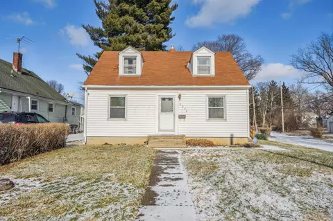 2246 Barrymore Ave, Columbus, OH 43219