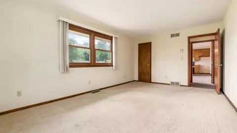 Bedroom - 40 W 9th St, Dresden, OH 43821 photo 3 of 3