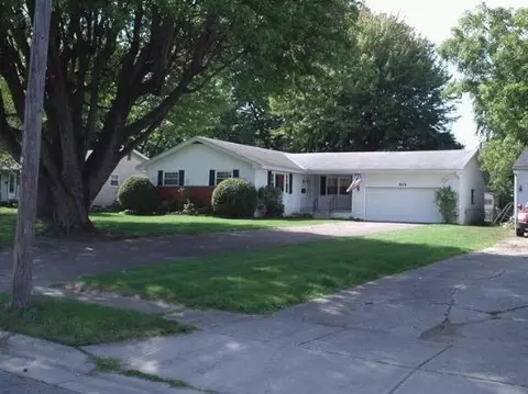 573 Bernhard Rd, Columbus, OH 43213