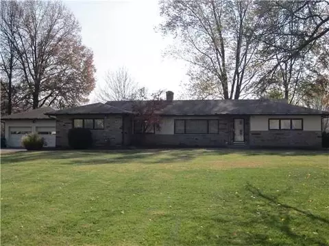 1323 E Cooke Rd, Columbus, OH 43224