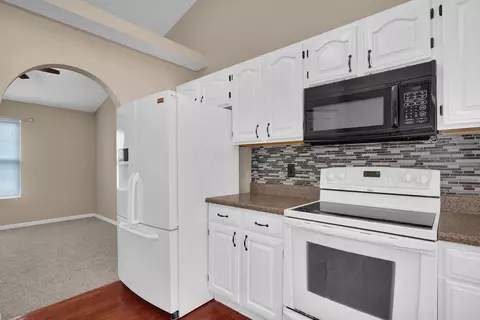 2496 Bainstone Ct, Grove City, OH 43123 photo 5