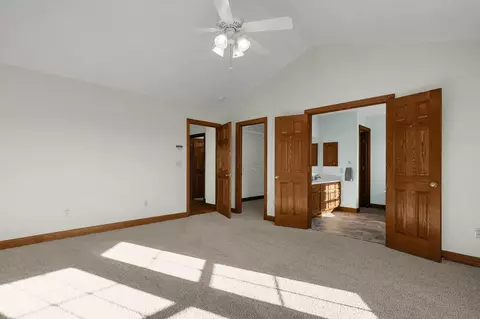 Bedroom - 7525 Buckeye Trl, Circleville, OH 43113 photo 6 of 7