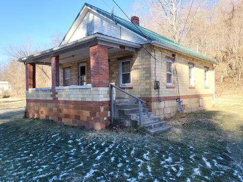 36492 Lime Bank Rd, Logan, OH 43138