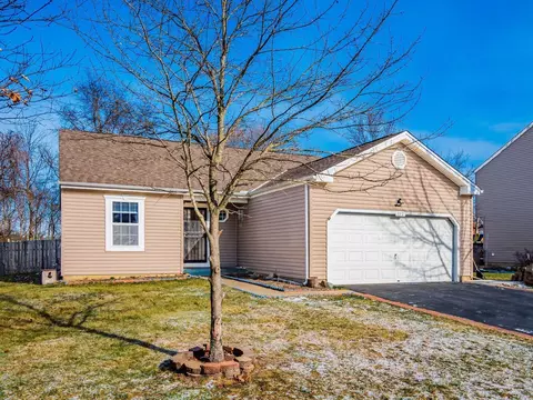 112 Windward Dr, Pataskala, OH 43062