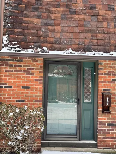 382 Shell Ct W, Columbus, OH 43213