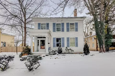 204 E Gambier St, Mount Vernon, OH 43050