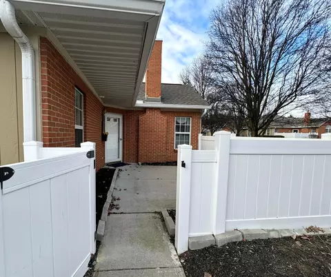 103 Green Ln, Pickerington, OH 43147