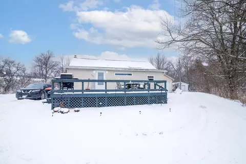 137 Blacksnake Rd, Utica, OH 43080