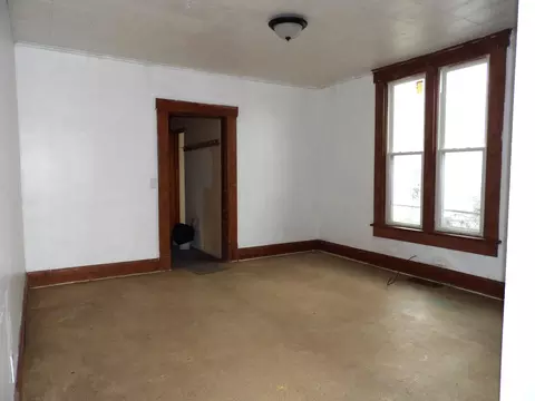 217 S Maple St, Lancaster, OH 43130 photo 3