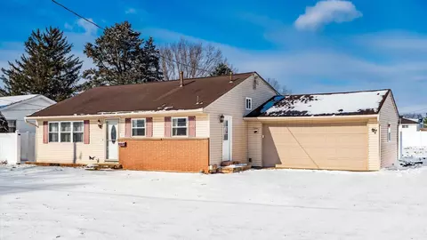 188 Swainford Dr, Heath, OH 43056