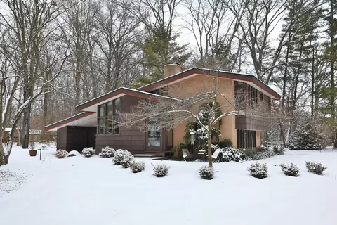 554 White Oak Pl, Worthington, OH 43085
