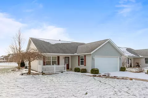 313 Heritage Cir, Bucyrus, OH 44820