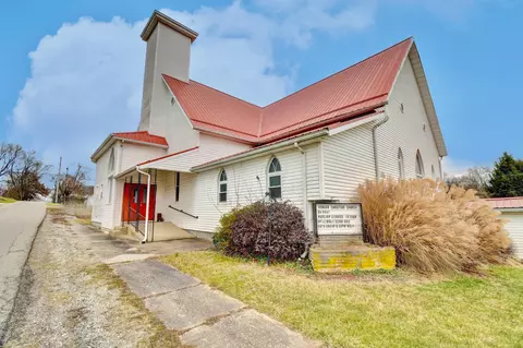 12440 Mary St, Howard, OH 43028