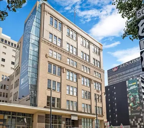 110 N 3rd St #404, Columbus, OH 43215