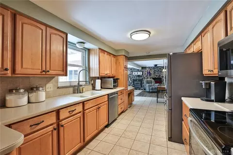 156 Cimmaron Trl, Enon, OH 45323 photo 16