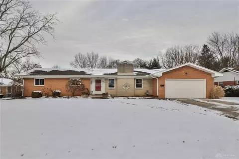 156 Cimmaron Trl, Enon, OH 45323 photo 2