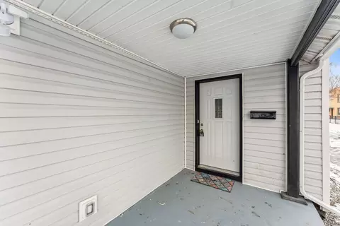 374 Thompson St, Marion, OH 43302 photo 2