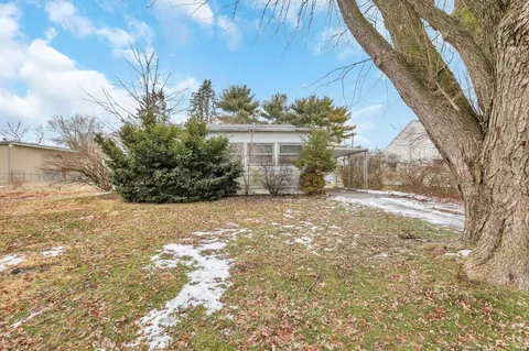 1028 Harris Ave, Newark, OH 43055