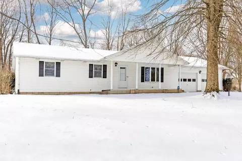 1103 Longwood Dr NE, Lancaster, OH 43130