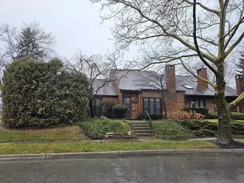 4725 Dierker Rd, Columbus, OH 43220