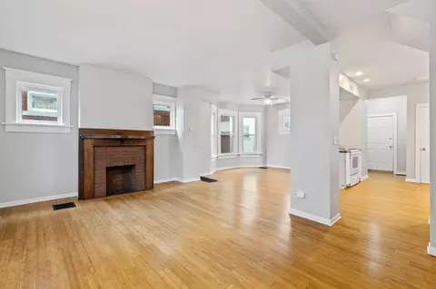 2409 Summit St, Columbus, OH 43202 photo 4