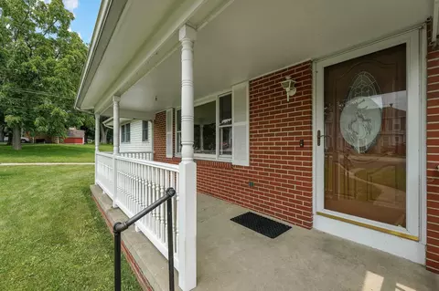 3060 Broad St, West Rushville, OH 43150